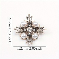 Broche vintage fleurie incrustée de strass, accessoire de mode de luxe léger et raffiné