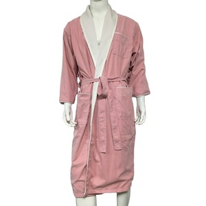 <span class=keywords><strong>Accappatoio</strong></span> Barocco con Logo Ricamato in Oro, <span class=keywords><strong>Accappatoio</strong></span> in Cotone Nero Goffrato per <span class=keywords><strong>Uomo</strong></span> - Product Image 6