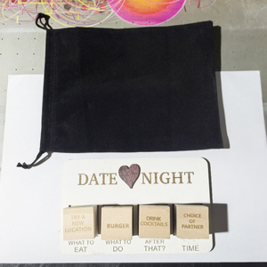 Tùy Chỉnh Lãng Mạn Valentine Ngày Ngày Và Bữa Ăn Tối Quyết định Thực Phẩm Tùy Chỉnh Gỗ Trống Dice Cho Vui Kỷ Niệm Quà Tặng Bằng Gỗ - Product Image 4