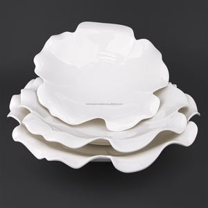 وعاء كبير للمأكولات البحرية من البورسلين الأبيض اللطيف، أدوات مائدة عصرية صديقة للبيئة ومتينة بتصميم نباتي، بيع بالجملة من المصنع - Product Image 1