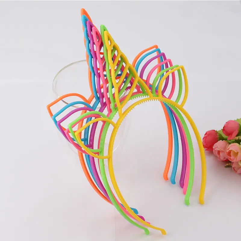 Tiara de chifre de plástico feita à mão para meninas, tiara de orelha com chifre de cor doce personalizada da moda AOQI