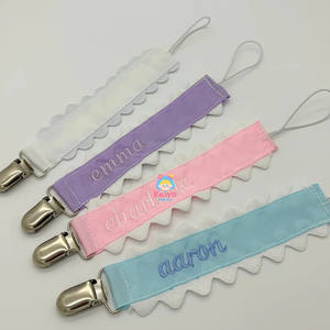 Clips de chupete para bebé recién nacido <span class=keywords><strong>personalizados</strong></span> bordados, Clips de chupete de cinta lisa <span class=keywords><strong>personalizados</strong></span> para niño <span class=keywords><strong>y</strong></span> niña con cadenas seguras - Product Image 1