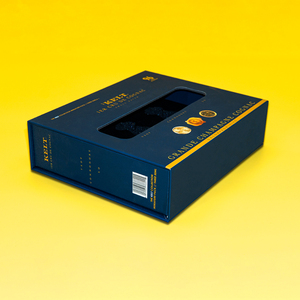 Logotipo personalizado Laminación brillante Papel de cartón magnético de lujo Caja de embalaje de champán azul con ventana - Product Image 3