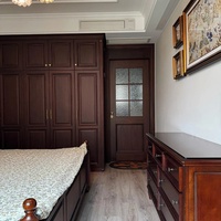 Armoire de chambre autoportante Senger en bois massif américain, style antique, avec poignées dorées à fermeture douce, grande capacité, idéale pour appartement et hôtel