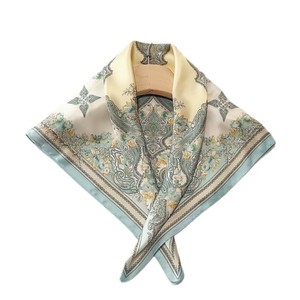 Sciarpa da donna 70x70cm in pura seta di gelso, vintage e versatile, in crêpe - Product Image 5