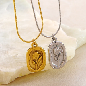 Elegante Collar con Colgante de Acero Inoxidable 304 Chapado en Oro de 18K, Diseño de Flor en Relieve, Joyería Casual - Product Image 5