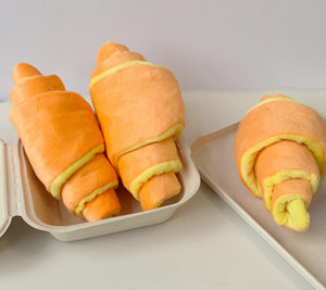 Bán Buôn Croissant Bánh Mì Cuộn Sniffing Con Chó Sang Trọng Đồ Chơi Dễ Thương Phong Cách Cross-Biên Giới Ẩn Thực Phẩm Trong Kho Cho Chó - Product Image 3