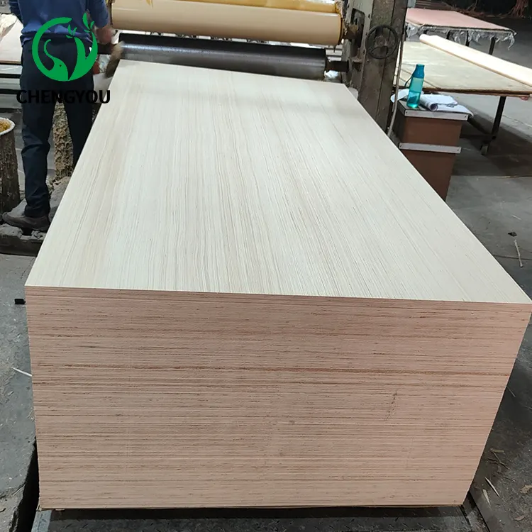 Fabricación china de madera contrachapada, tablero acanalado de corte láser, laminado para armario, 15 ab