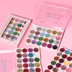 Paleta de sombras de ojos con 24 colores adecuada para uso en ojos, labios y mejillas - Product Image 6