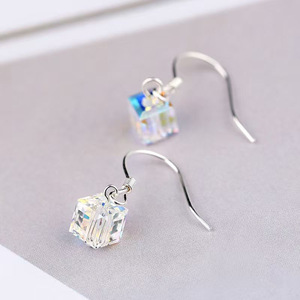 Orecchini Pendenti Quadrati Colorati per Donne, Gioielli Minimalisti Classici per Uso Quotidiano - Product Image 1