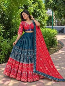 Traditional Heavy Muslin Cotton Digital Printed <b>Lehenga</b> Choli Dupatta Set with Real Mirror Work for <b>Women</b> Festive Celebrations - Product Image 5