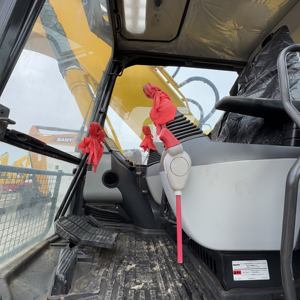 Excavatrice Komatsu 240 d'occasion//2024 avec moteur d'origine Haute efficacité - Product Image 3