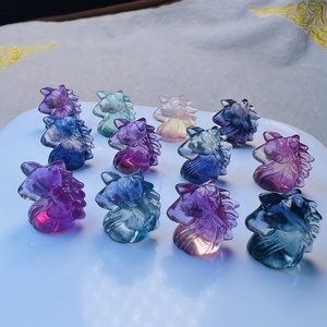 Sculture in Fluorite Arcobaleno di Alta Qualità all'Ingrosso, Animali Intagliati: Unicorno, Bulldog Francese, Alpaca, Rana, Gatto per Decorazioni Fai-da-Te e Regali - Product Image 1