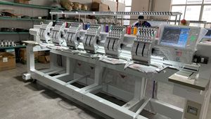Máquina de Bordar Comercial de 6 Cabezas y 12 Agujas para Decoración de Prendas y <span class=keywords><strong>Bordado</strong></span> de Logotipos - Product Image 2