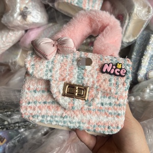 Borse per bambini a buon mercato moda principessa perla <span class=keywords><strong>borsa</strong></span> carina <span class=keywords><strong>bambina</strong></span> a spalla singola <span class=keywords><strong>borsa</strong></span> a <span class=keywords><strong>tracolla</strong></span> mista all'ingrosso - Product Image 5