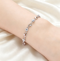 Bijou en argent sterling S925 plaqué rhodium avec zircon, motif cœur, design de niche de luxe léger, cadeau pour femme, idéal pour les fêtes - Collection transfrontalière