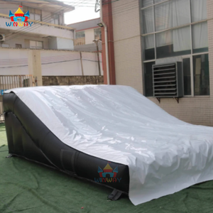 Plateforme de sécurité gonflable pour la course de ski de fond avec logo personnalisé, airbag d'atterrissage pour les sports de plein air - Product Image 2