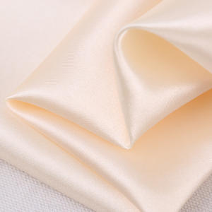 متوفر في المخزون بيجامات من حرير ساتان بوليستر 100% بتصميم الملابس الصينية القديمة، قابلة للتنفس وبوزن 80 جرامًا للمتر المربع - توريد بالجملة - Product Image 3