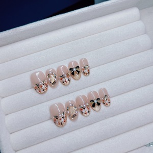 [263] <span class=keywords><strong>Unghie</strong></span> Finte Sottili ed Eleganti, Realizzate a Mano, Colore Bianco, Stile Joker, Fiocco, Cielo Stellato - Product Image 2