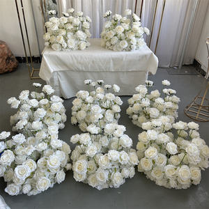 Guirnalda Decorativa GreenLife en Oferta, Centro de Mesa con Anillo de Flores Blancas para Portavelas, Decoración de Mesa - Product Image 1