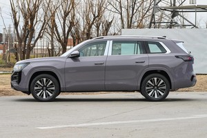 Barato para Touran L Pro 2025 SUV 1,8 T Batería de litio automática de 5 asientos 90-110kWh 300kW 500Nm Depósito - Product Image 2