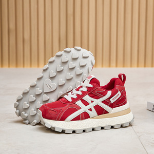 Chaussures de sport pour femmes modèle 2026, à semelle épaisse pour l'automne, légères et souples, chaussures de sport décontractées, chaussures de course tendance - Product Image 1