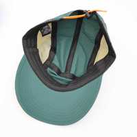 Casquette de sport 5 panneaux ajustée en tissu 100% polyester et nylon, imperméable et respirante, avec impression de logo en relief, pour hommes et femmes, idéale pour le camping et le golf