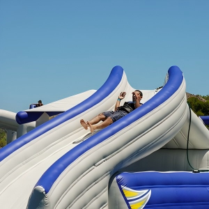 Nouveauté : Toboggan aquatique gonflable et structure d'escalade pour lacs et piscines - Product Image 4