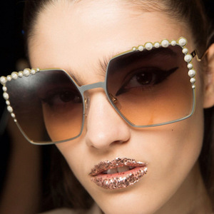 Ventes chaudes 2019, lunettes de soleil vintage pour femmes, lunettes de soleil carrées surdimensionnées, UV400 - Product Image 1