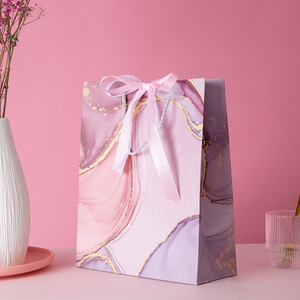 Sacchetto di carta d'imballaggio di acquisto del sacchetto di carta del regalo di Logo della stagnola di oro di <span class=keywords><strong>Jolly</strong></span> Eco su ordinazione all'ingrosso con la maniglia del nastro - Product Image 6