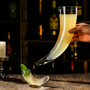 Bicchieri da Cocktail creativi con Design minimalista bicchieri da Cocktail in Tequila in vetro a forma di corno personalizzati - Product Image 6