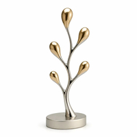 Trophée personnalisé en métal avec anneau de fixation, cadre triangulaire anthracite et bande dorée, design Angel Fashion, récompense sportive pour le Nouvel An