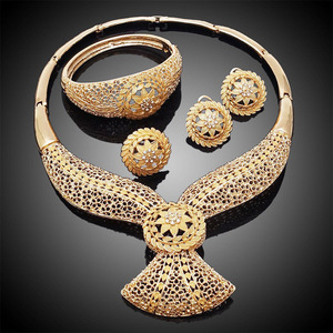 Conjunto de Joias Femininas Elegantes com Colar de Ouro Ecológico C&J, Conjunto de Joias Brasileiras para Mulheres - Product Image 2