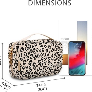 Fashion <b>Travel</b> Jewelry Organizer Medium Storage Bag Zipper Closure Dustproof Leather Rectangle Necklaces Earrings Rings - Product Image 4