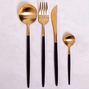 Juego de Cubiertos Modernos Dorados con Mangos Negros, Cuchara, Tenedor, Cuchillo, Aptos para Lavavajillas, Vajilla para Bodas - Product Image 1