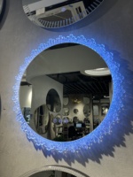 Miroir mural décoratif LED RGB moderne avec cadre en acrylique pour la maison, le salon, la chambre à coucher et l'hôtel