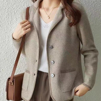 Vente en gros Automne Nouveauté Pull à rayures à manches longues à poitrine ouverte pour femmes