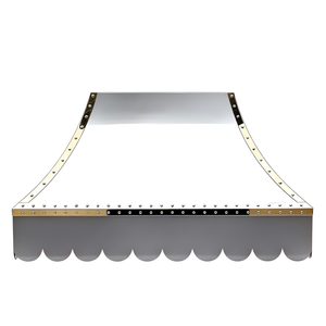 <span class=keywords><strong>Hotte</strong></span> de cuisine architecturale sur mesure, artisanale, en acier inoxydable brossé de calibre 16, avec finition PVD titane et détails rivetés, à fixation murale - Product Image 3