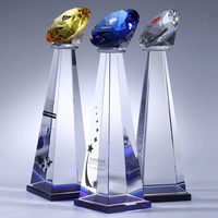 Trophée en cristal jaune transparent bleu diamant avec impression UV, design gravé portable pour les sports et les jeux
