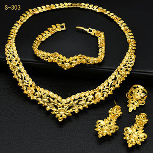 Dubai kalung untuk wanita Set Afrika pengantin perhiasan pernikahan Set wanita Saudi kalung gelang anting cincin 4pcs Set - Product Image 3