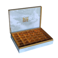 Boîte cadeau rigide à charnière en papier pour dattes, chocolats et noix, avec pompon doré, personnalisée pour le Ramadan