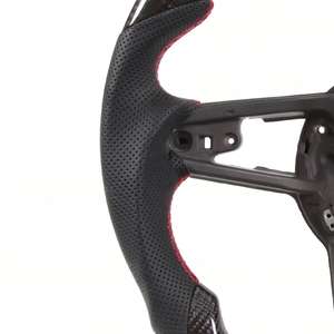 Volant de direction en fibre de carbone véritable populaire pour <span class=keywords><strong>Audi</strong></span> R8 <span class=keywords><strong>TT</strong></span> TTRS 2016+ Style sport Volant de direction de voiture Couleur personnalisée - Product Image 4