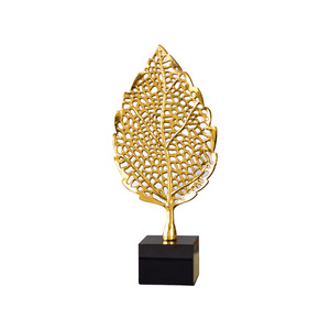 <span class=keywords><strong>2023</strong></span> Nordic Creative Golden Small home decor item per soggiorno vintage Home Soft Decoration low moq - Product Image 5
