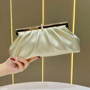 Sacs fourre-tout pour femmes en cuir PU de haute qualité, sac de soirée Cloud de luxe, sac à bandoulière de créateur de luxe pour mariage et fête, sac sous le bras - Product Image 1