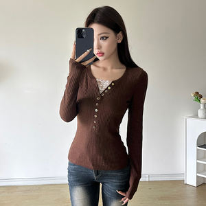 Top de Punto Acanalado con Encaje Estilo Francés BM, Cuello en V, Botones al Frente, Corte Ajustado, Manga Larga, Informal para Mujer - Product Image 3