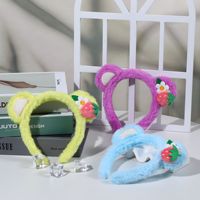 Nouvel Arrivage En Gros Accessoires Capillaires Tendance pour Filles : Bandeau Ours Lavable, Ensemble de Bracelets en Peluche, Bandeau en Fourrure pour la Maison et la Salle de Bain