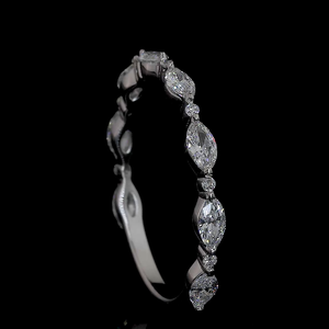 Brazalete de diamantes de oro de 14K estilo tenis brillante Marquesa y corte redondo - Product Image 3