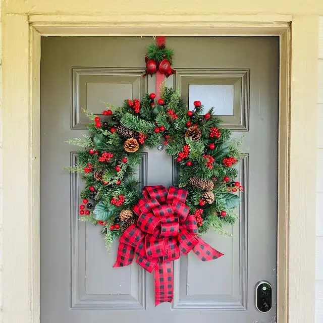 Luxury Decorated Christmas Wreath artificial Flower Wreath with berries Coroa de Natal Corona de Navidad