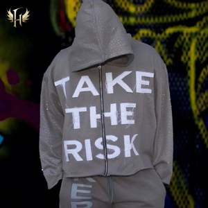 OEM personalizable sudaderas con capucha Rhinestone Distress bordado Logo francés Terry algodón crudo pesado dobladillo pulóver borde corte 100% algodón - Product Image 6