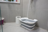 Baignoire pliable pour bébé en silicone gris écologique sans couvercle pour une utilisation en intérieur